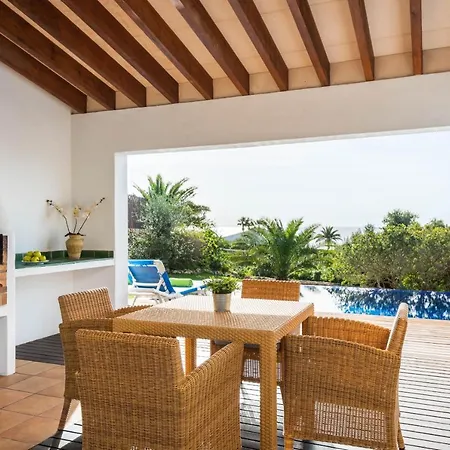Iris Torret Villa